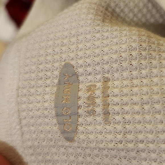 Set of Thermal Long Sleeve Shirts in Black and White Size 6-7 (Small) - Picture 2 of 3